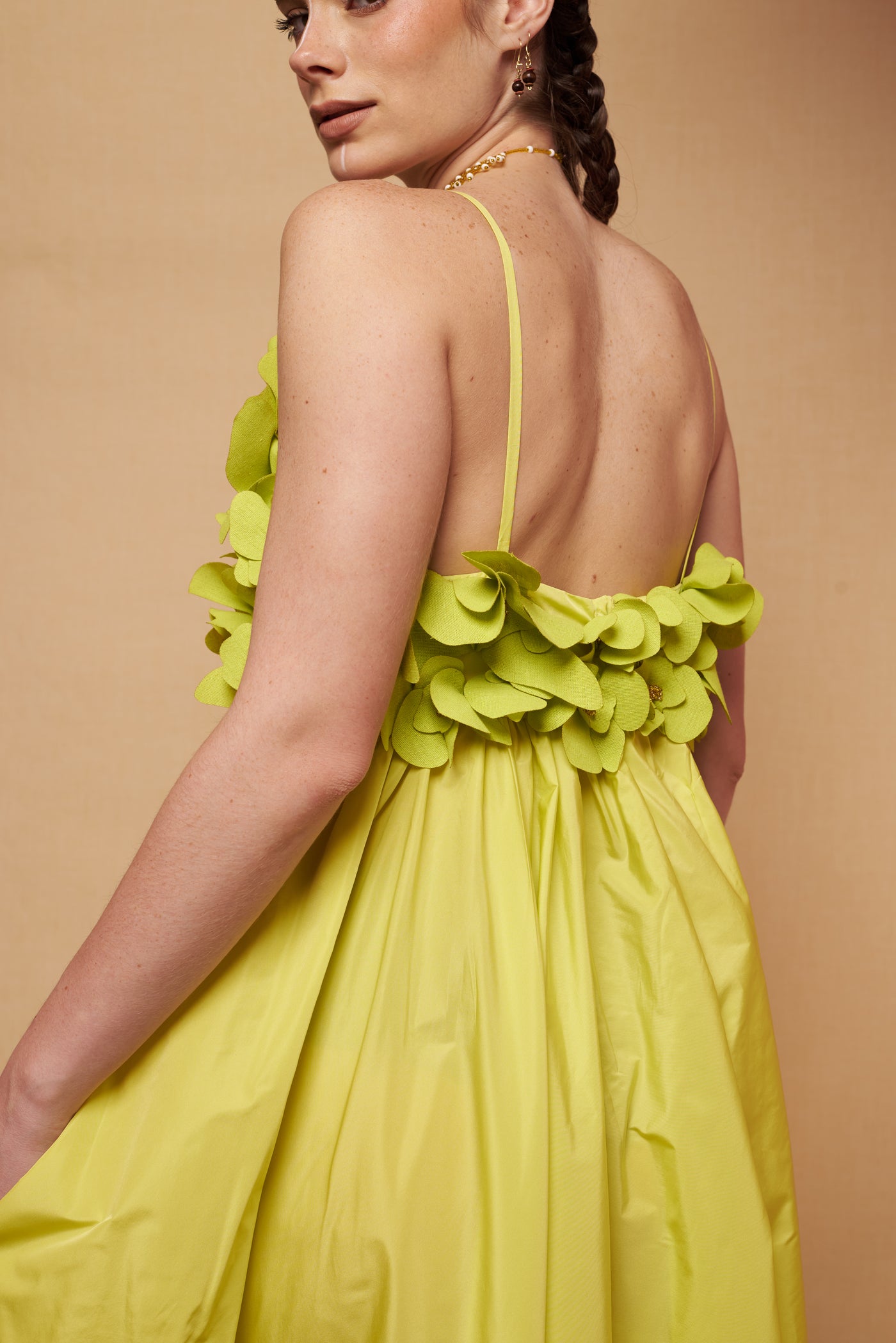 VESTIDO ORQUÍDEA TROPICAL