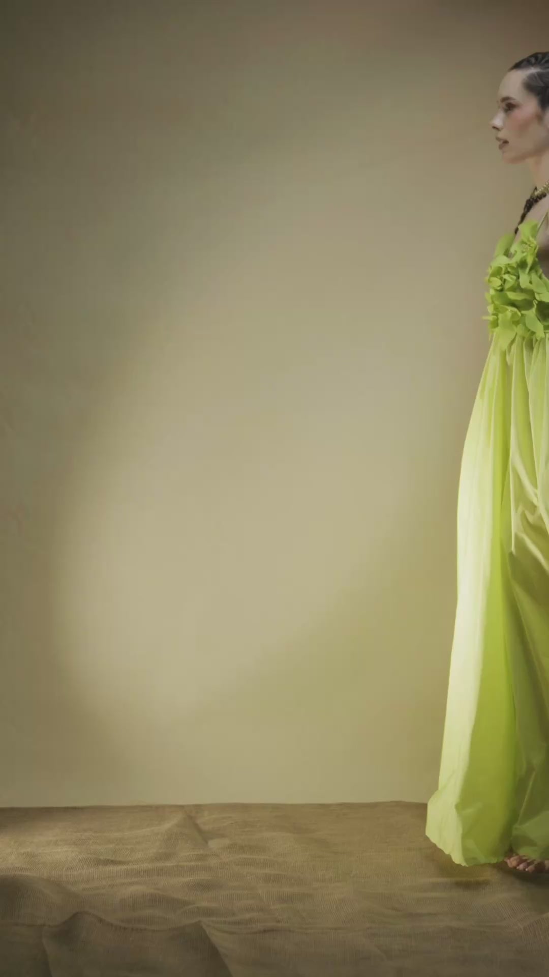 VESTIDO ORQUÍDEA TROPICAL